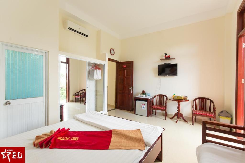 Red Hotel Con Son Island Exterior photo