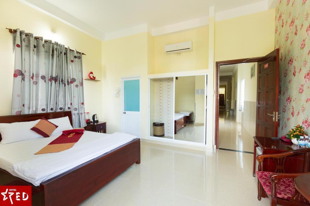 Red Hotel Con Son Island Exterior photo